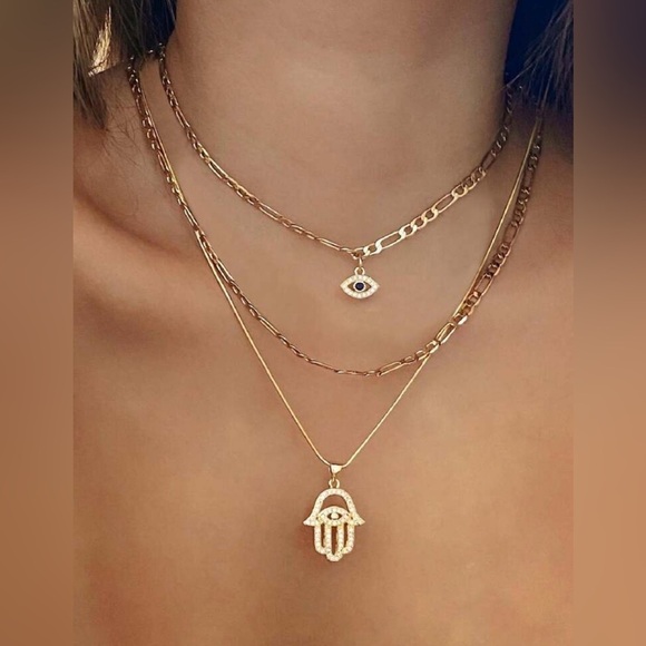 Jewelry - Gold 1pc Layered Hamsa and Evil Eye Necklace